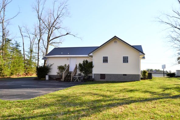 129 Walker Hill St, Crossville, TN 38555